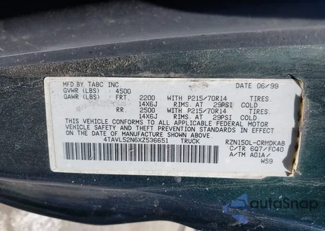 1999 Toyota Tacoma z USA, uszkodzony, nr VIN 4TAVL52N6XZ536651